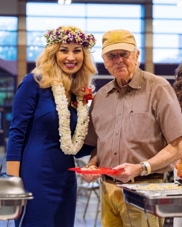Tofu Alofipo with former Gaming Commissioner Joe Brown